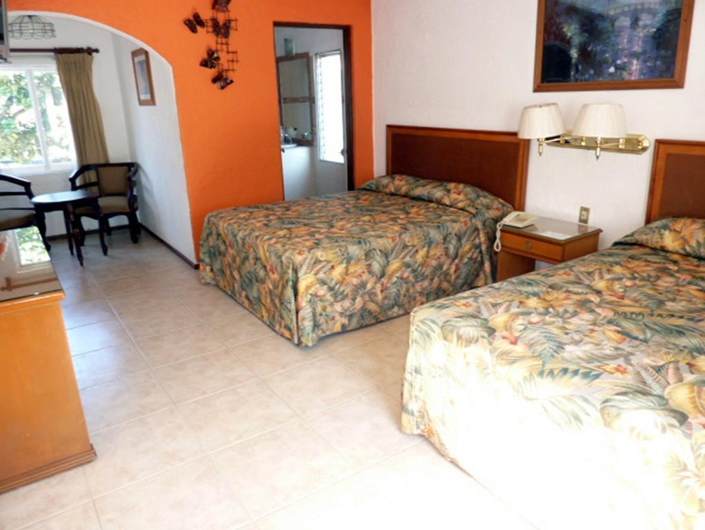 Hotel Bajo El Volcan Куернавака Екстер'єр фото