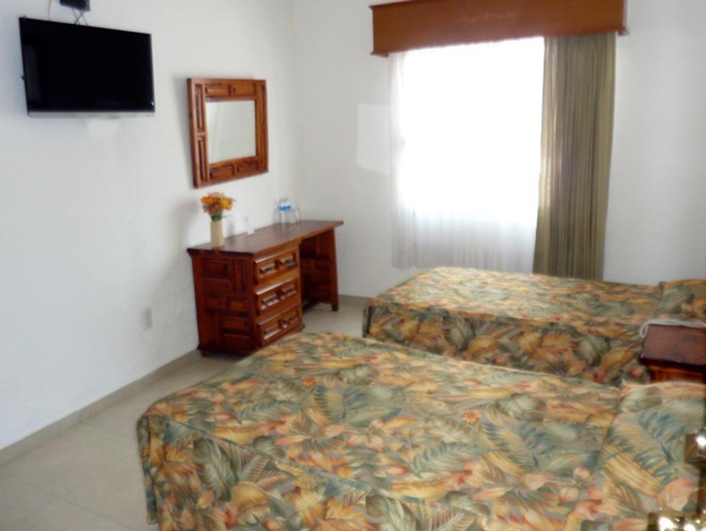 Hotel Bajo El Volcan Куернавака Екстер'єр фото