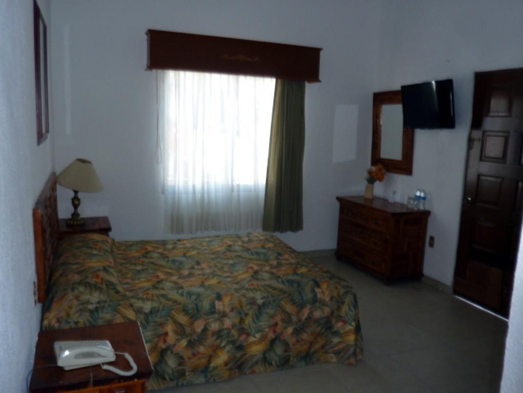 Hotel Bajo El Volcan Куернавака Екстер'єр фото